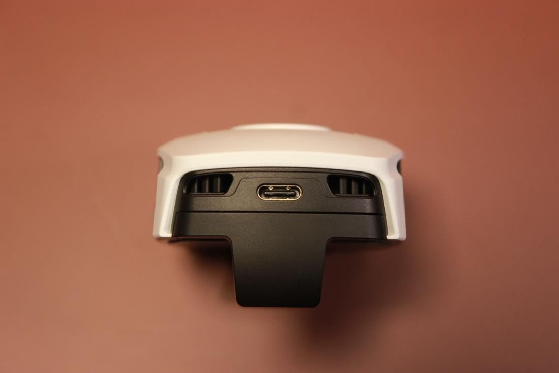 夏天游戏不烫手，一加18W冰点散热背夹辅助iPhone游戏体验