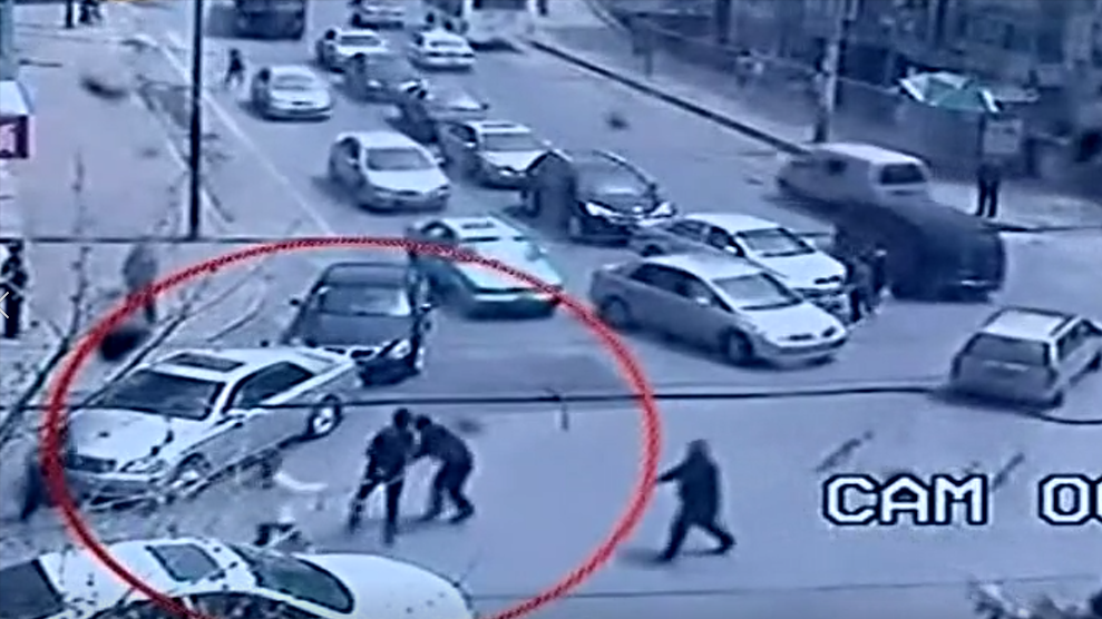 2011年大连交警史英才被当街打死，打人者有权有势，法院怎么判？