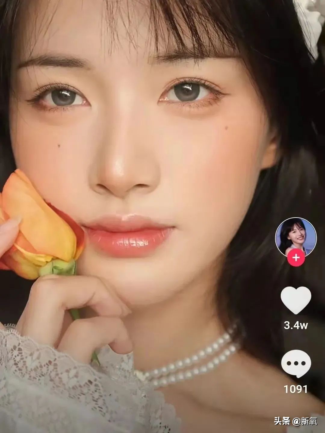 网红圈也出了个淡颜系美女！旧天台随便一拍她就火了？