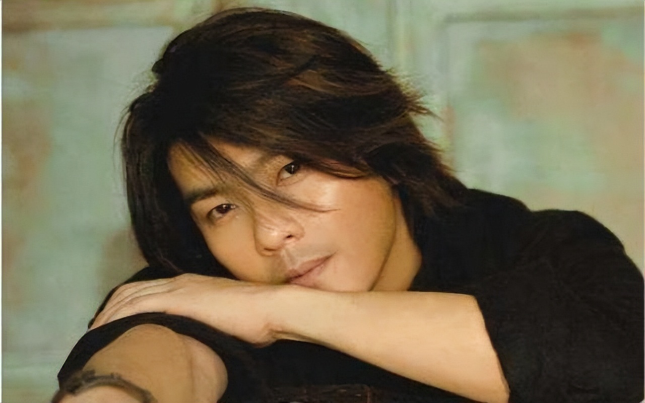 曾红极一时却突然“消失”的演员和歌手，你还记得几个呢？