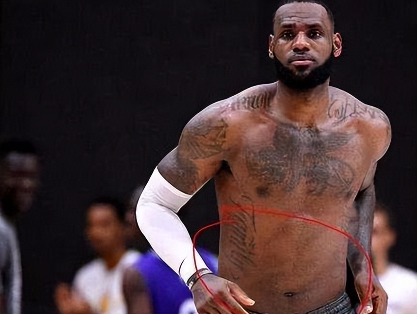 為什么nba的球員都有肌肉（為何詹姆斯的肌肉那么強(qiáng)，卻幾乎沒有胸肌和腹肌呢？）