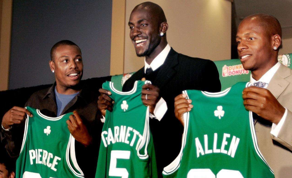 nba有哪些队获得过总冠军（库里、汤普森、格林又拿一冠，NBA哪组三巨头拿到的总冠军最多？）