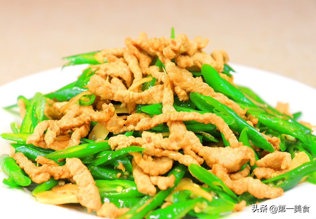 一家四口的晚餐 简单的3菜1汤 花费少吃的美味 家人直夸赞-起舞食谱网