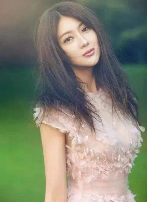 重庆第一美女，这八位重庆女星，个个温柔美丽，知性大方