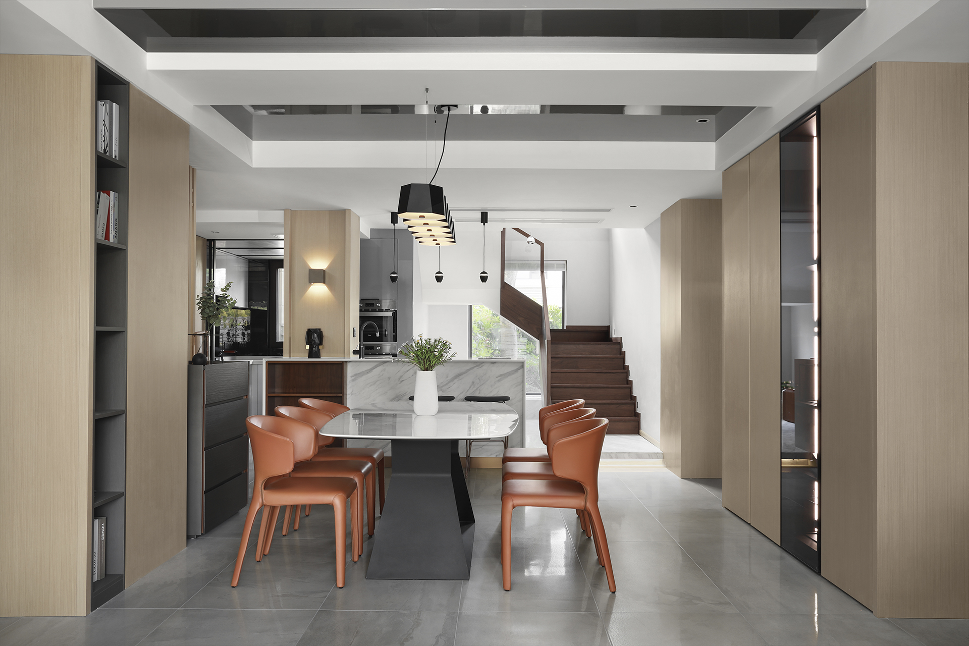 上下打通的重新解构之家，两套大平层打造老少皆宜的现代风装修