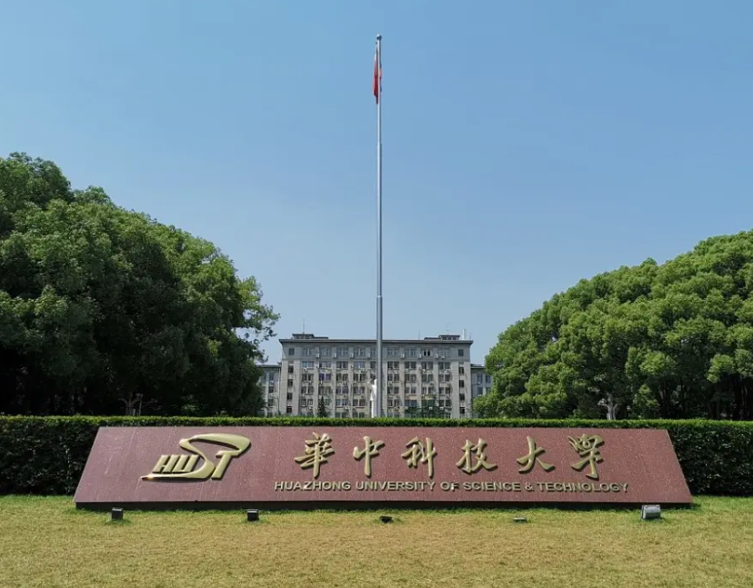 一所大学太“奢华”，校园堪比小县城，几十个食堂还有地铁站