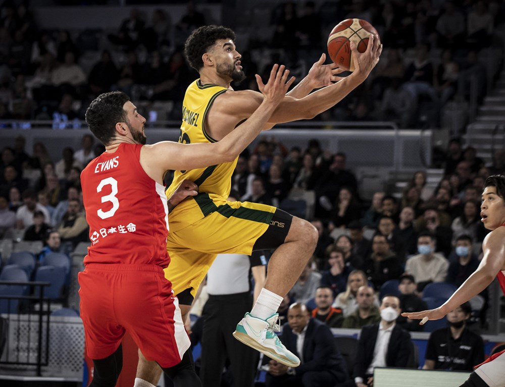 男篮世预赛-澳大利亚46分狂胜日本 伊朗爆冷不敌哈萨克斯坦