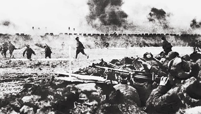 傅作义与陈明仁，为何在军中待遇差距很大？