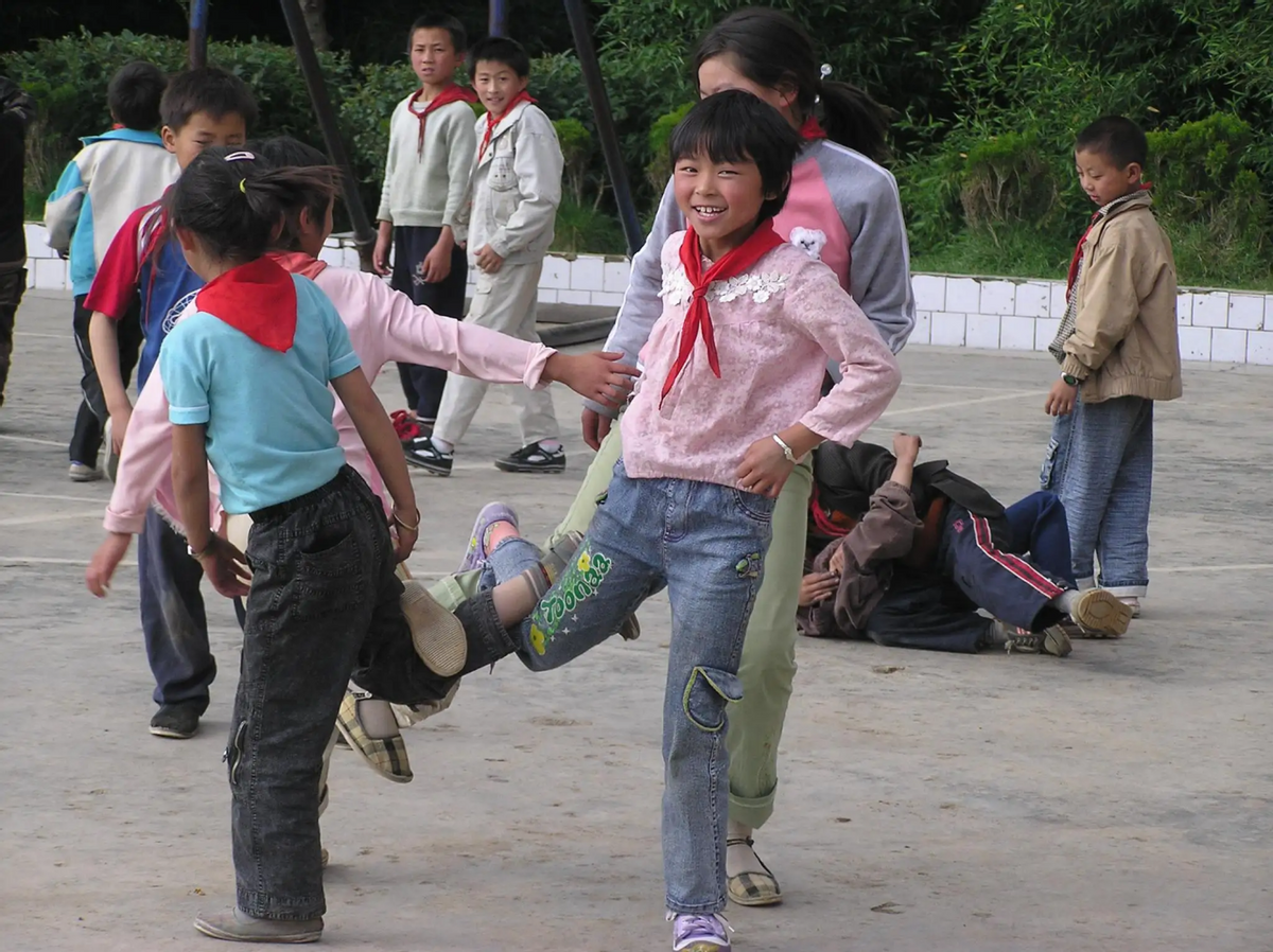 小学生逆天 早恋图片