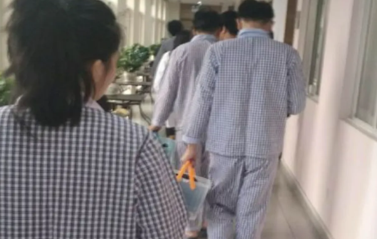 湖南00后女孩“试药”赚快钱，试一次9000元：不想工作，但需要钱