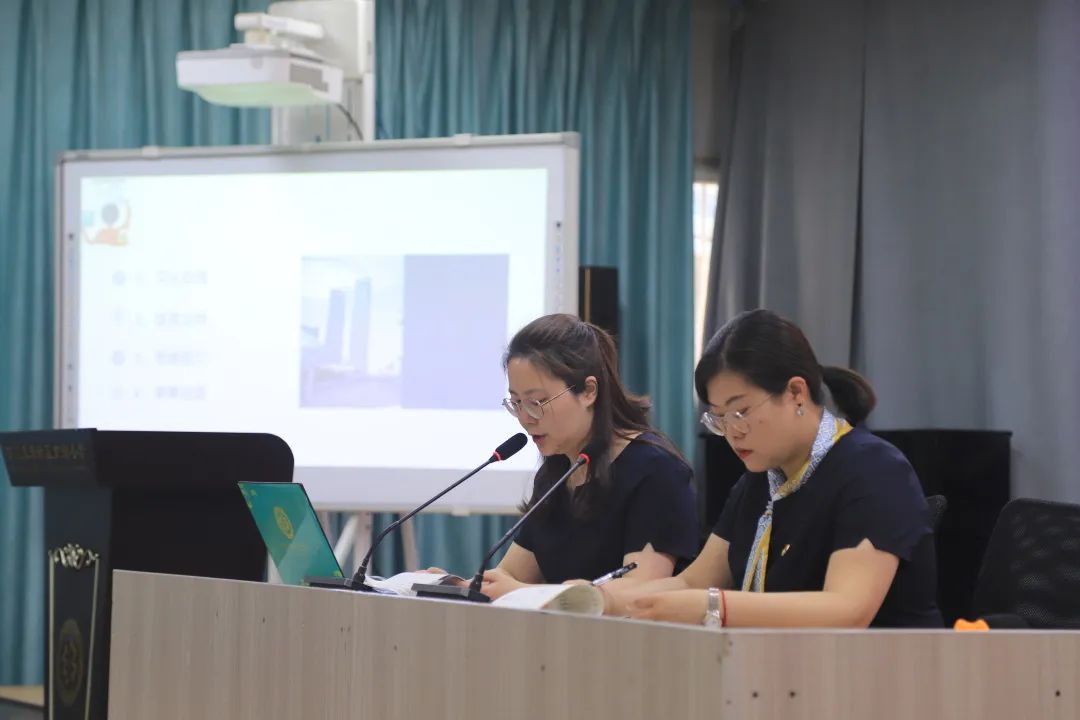 四川天府新区南湖小学（含北区）开展2022年春语文新课标解读活动
