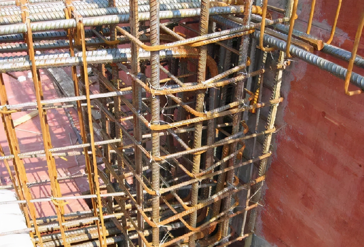 14项钢筋工程质量通病防治及合格标准，重量级好文！值得学习