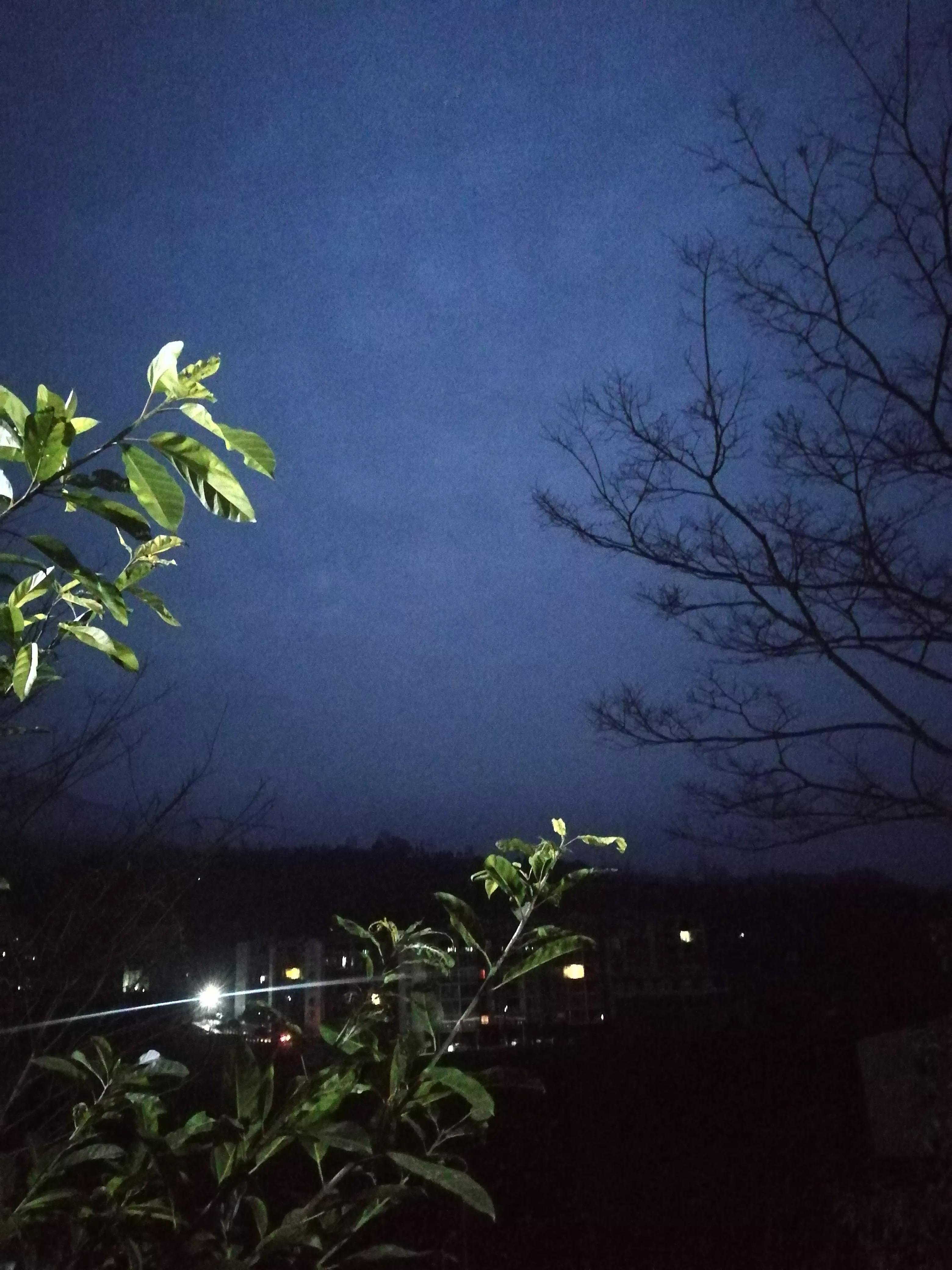 人生千里与万里，黯然销魂别而已