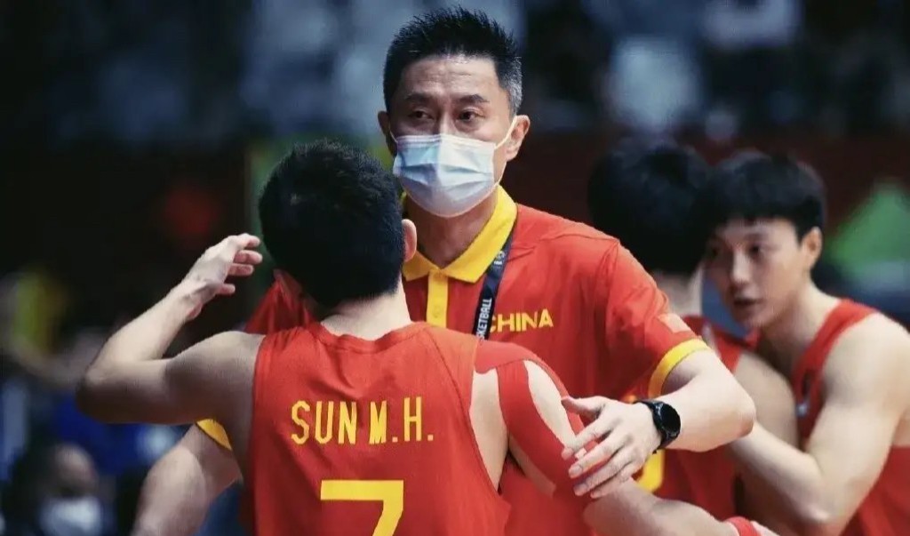 杜峰下课！塞尔维亚教练接手中国男篮，中国男篮迎来巨变