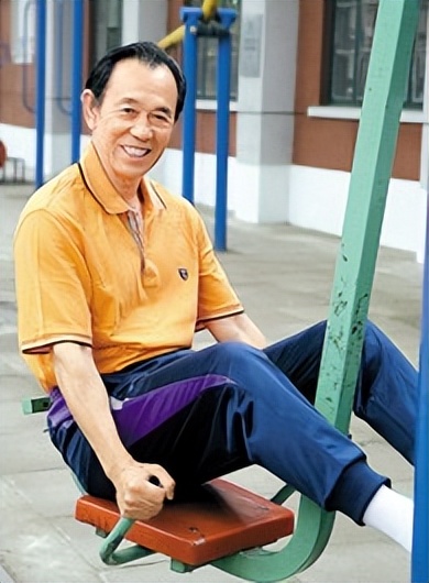 星二代泛滥、关系户扎堆、富二代遍地，娱乐圈已成为“世袭制”?