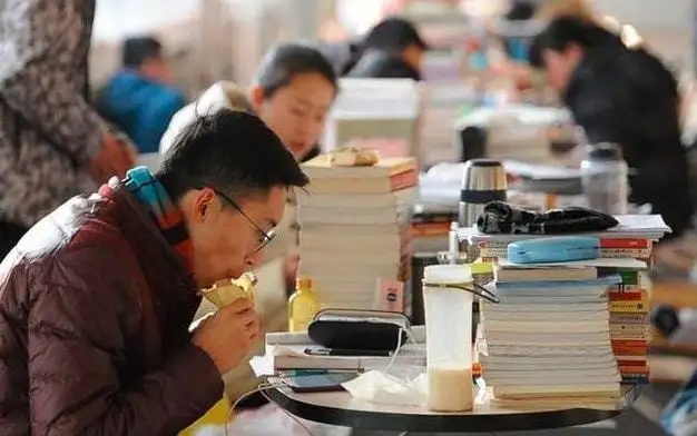 北上广不香了？985毕业生扎堆离开，这3所城市对学生更有吸引力