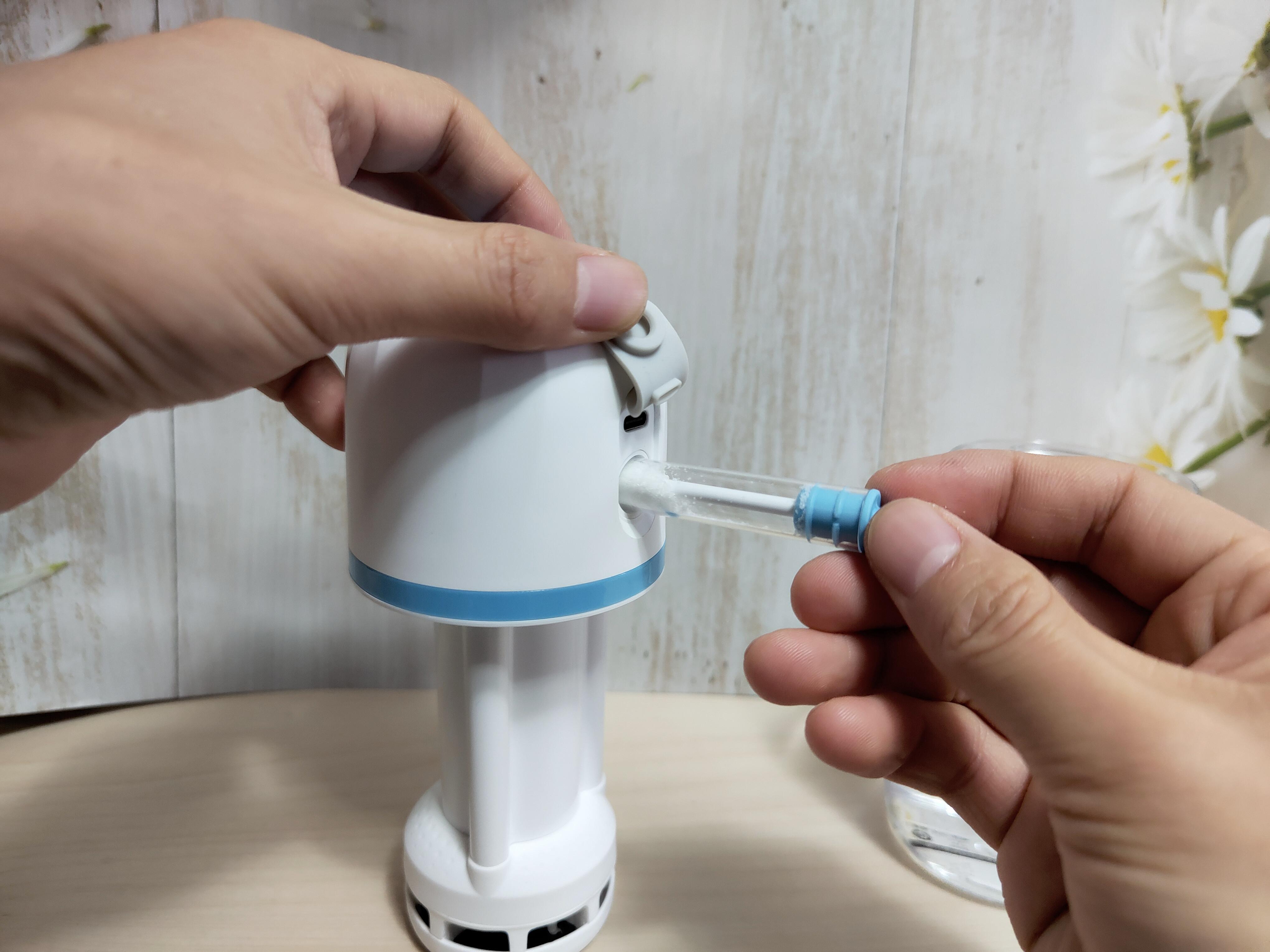 七彩叮当湿巾机一键即出消毒湿巾，零添加、更安全