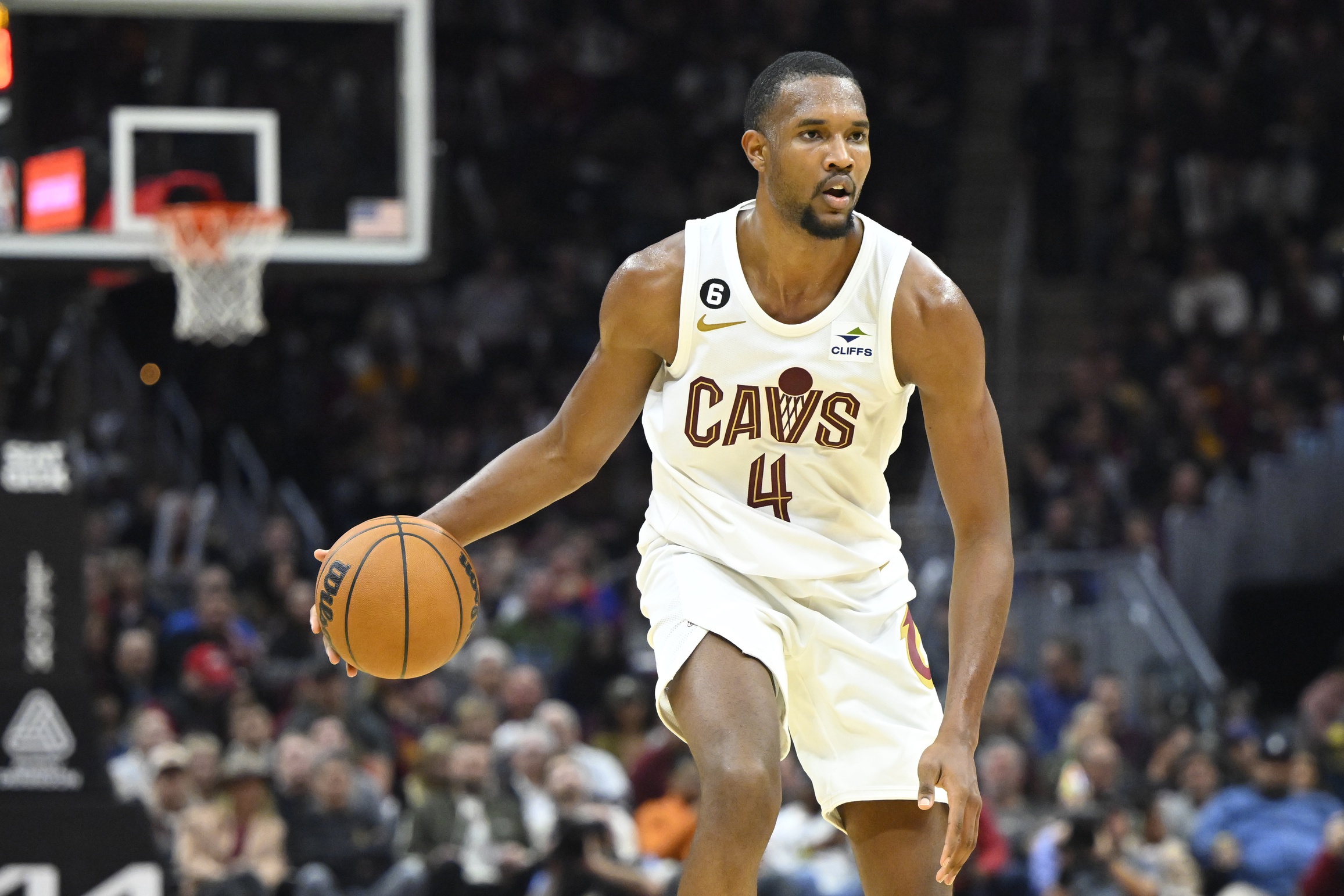 nba商业价值球员有哪些（美媒评交易价值最高的100名球员：詹姆斯无缘前30名，库里前十）