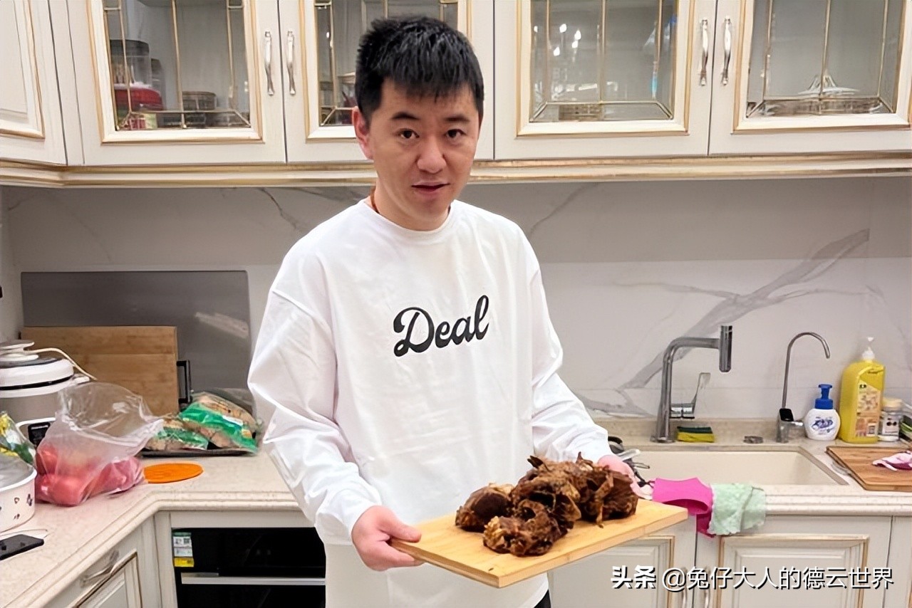 德云社冯照洋发文，评论区画风却集体跑偏，大哥不要面子了吗？