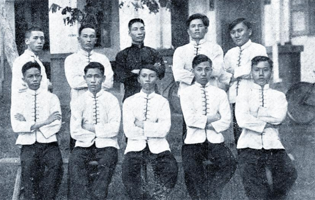 一代宗师霍元甲，42岁病逝后，其子孙后代现状如何？