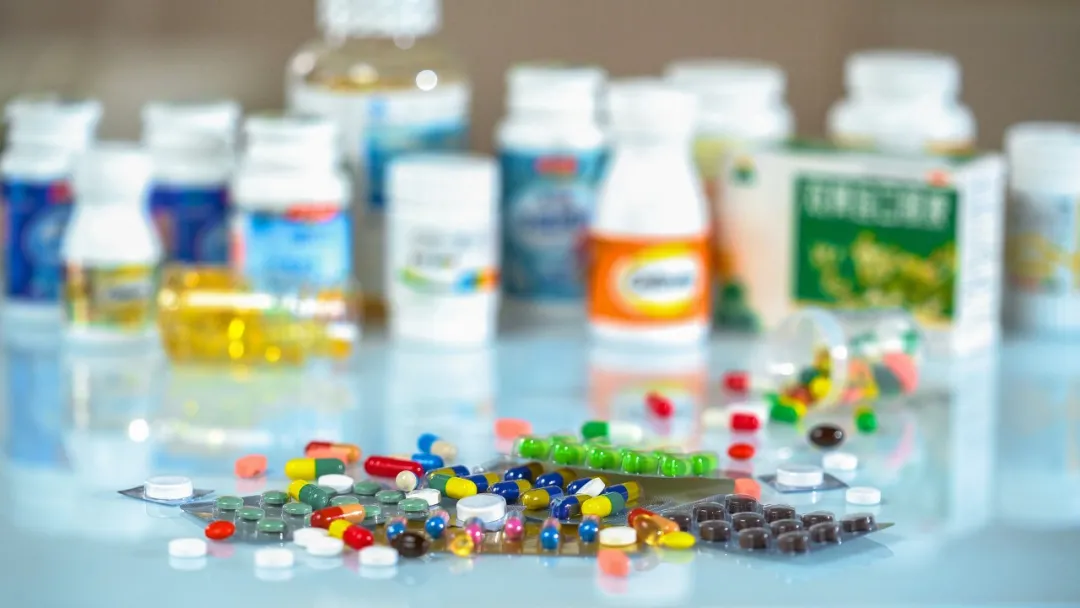 别再等它自愈了！口腔溃疡总不好，当心口腔癌