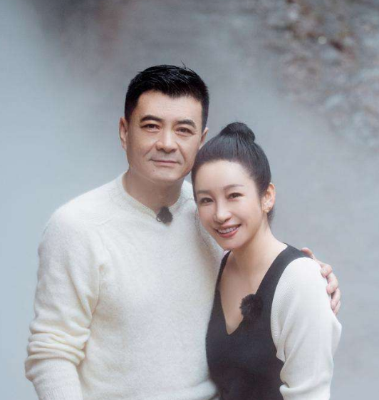 挺大肚撑起一个家的秦海璐，产后婆婆待她亲如女儿，今仍幸福甜蜜