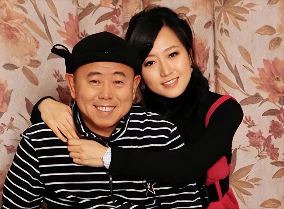 "潘长江女儿"潘阳:父亲力捧也不红,嫁给10亿富商,成豪门阔太