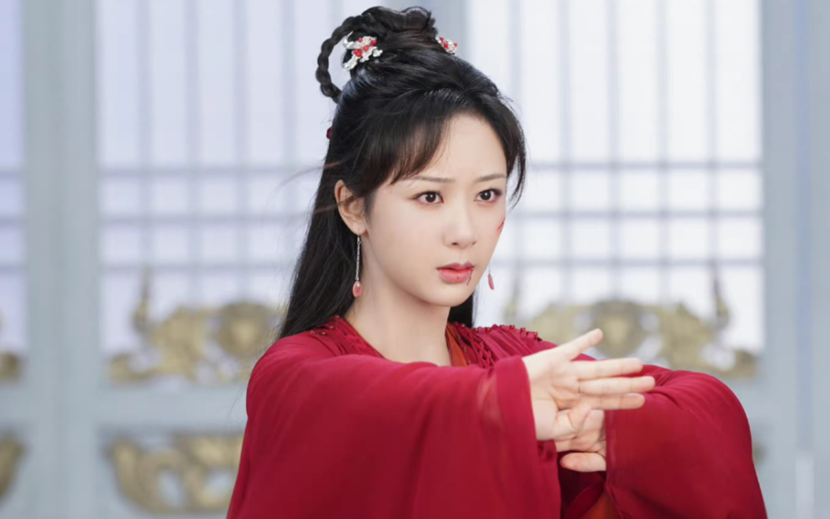 而目前确定的嘉宾,录制了vcr的有张智霖,郑秀妍,周柏豪,于文文,杨紫