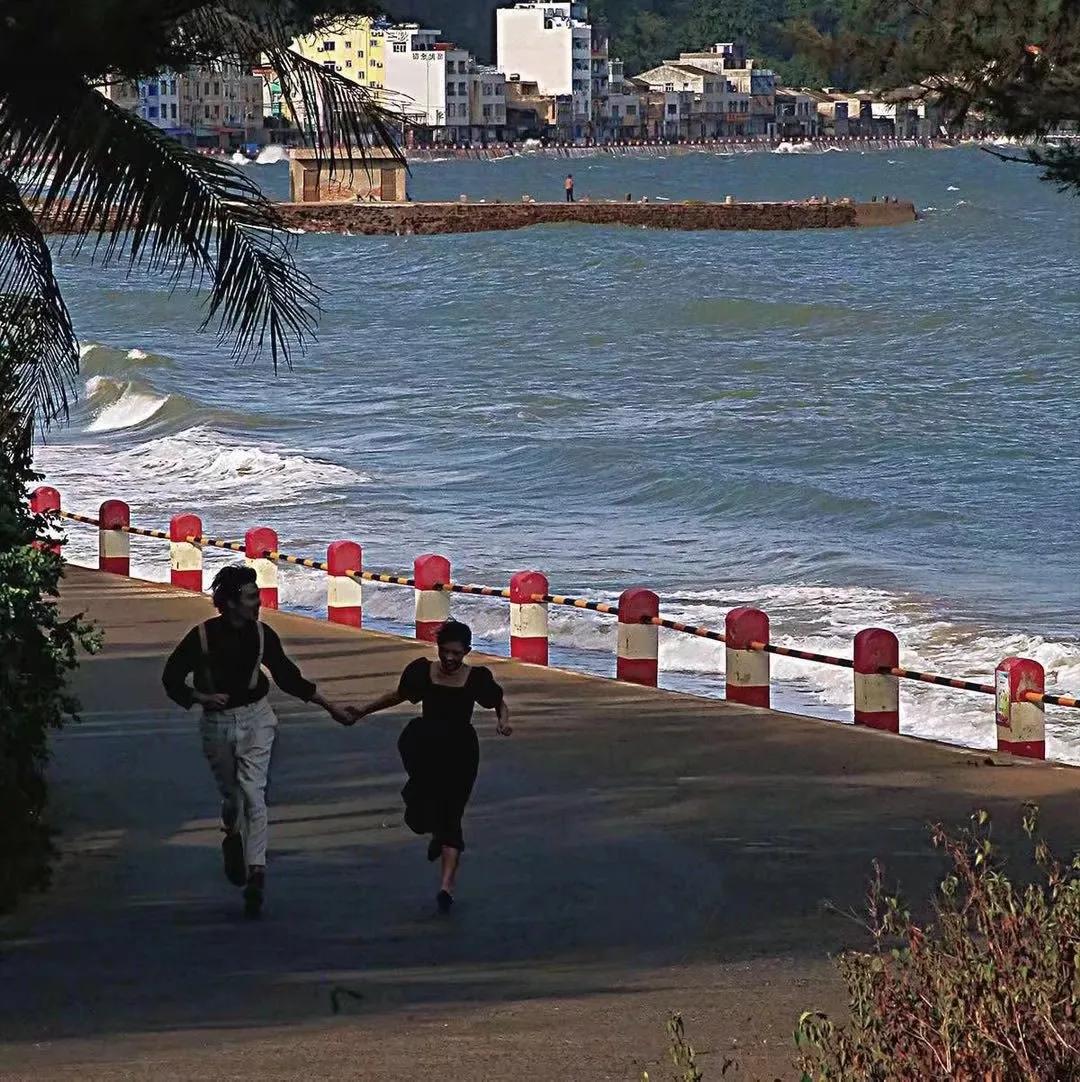 文案｜“海压竹枝低复举，风吹山脚晦还明”