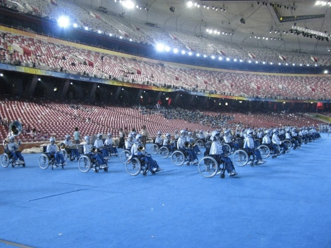 欢脱！民乐版“冰墩墩”背后，这群残疾人用音乐奏响冬奥梦