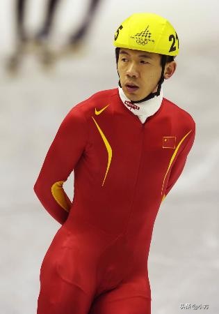 大杨扬(左)和小杨阳(右)第18届冬奥会上中国选手共获银牌6枚,铜牌2枚