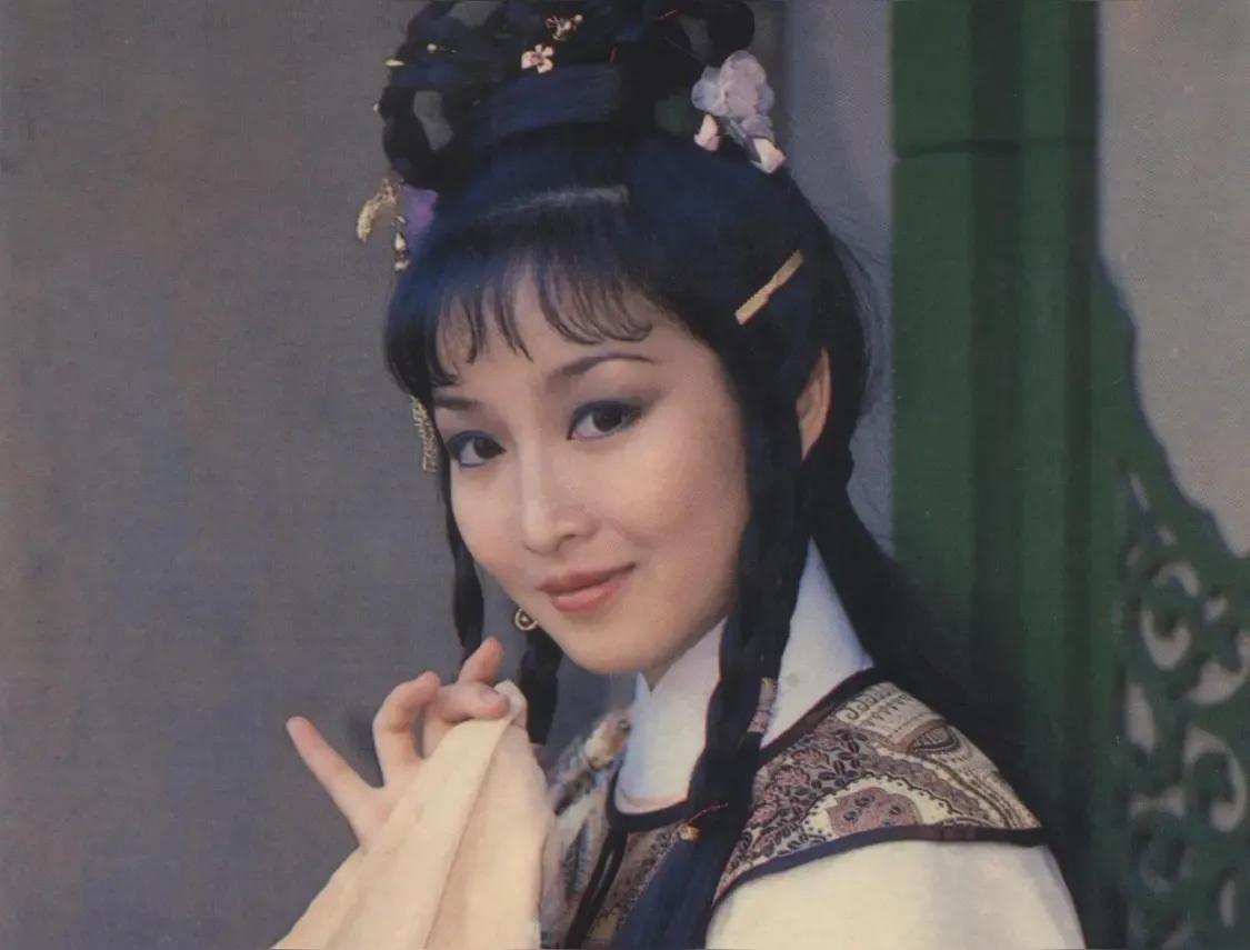 港剧经典《侠女十三妹》黄杏秀、翁美玲版