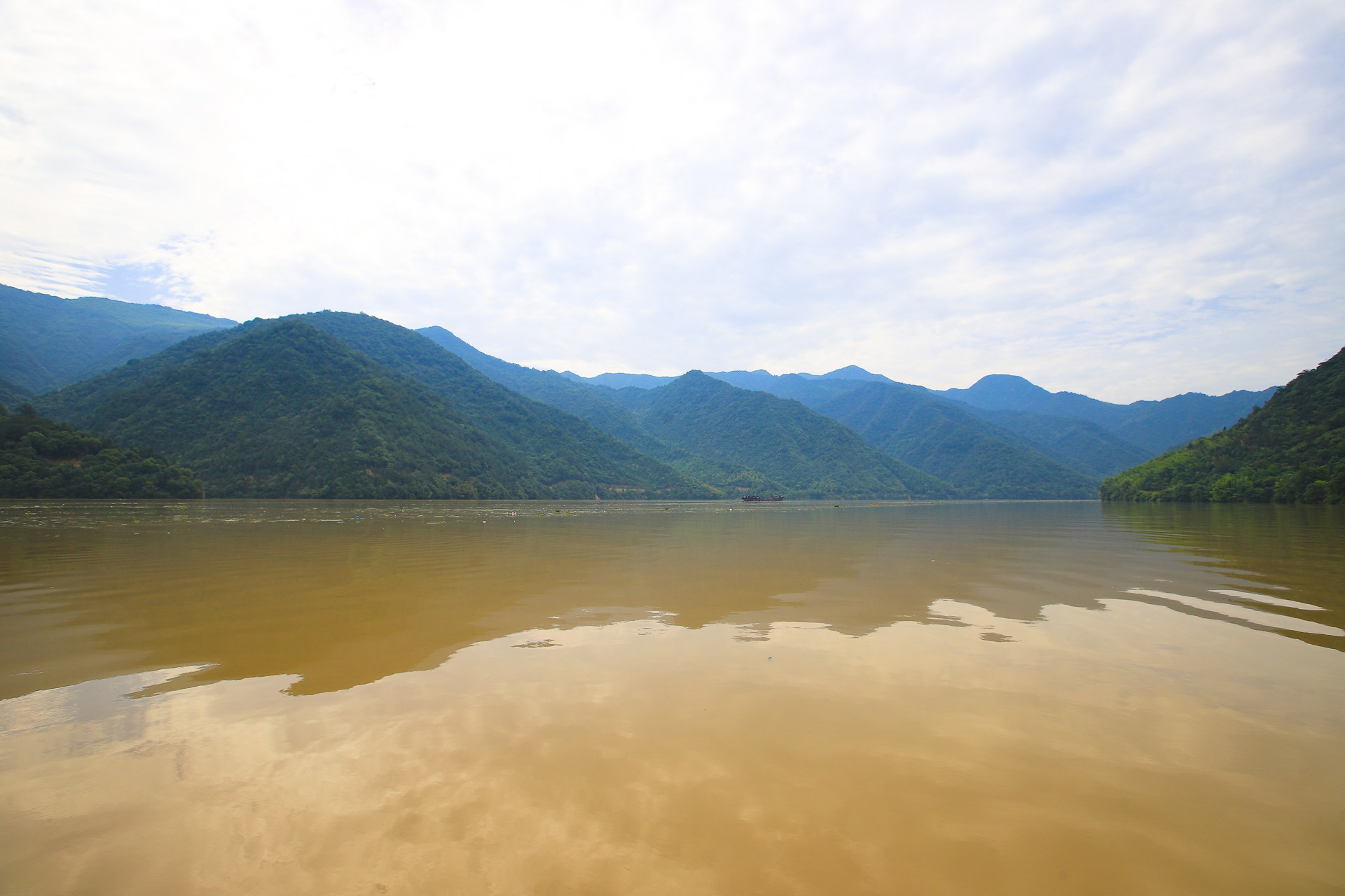 浙江晚上哪里好玩(桐庐两天一晚游攻略：带你走进真实的富春山居图，感受奇山异水)