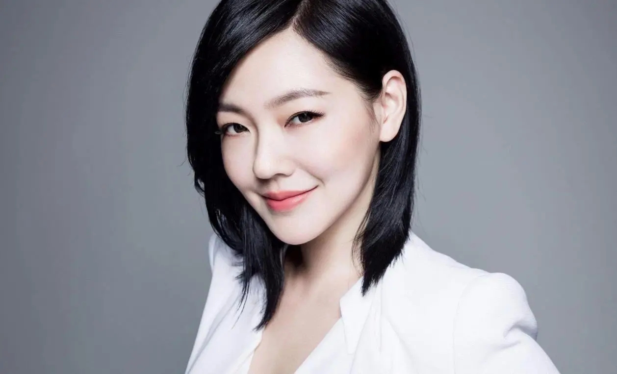 长着一张“高挑脸”，实际不到1米6的五大女星，最低的1米53