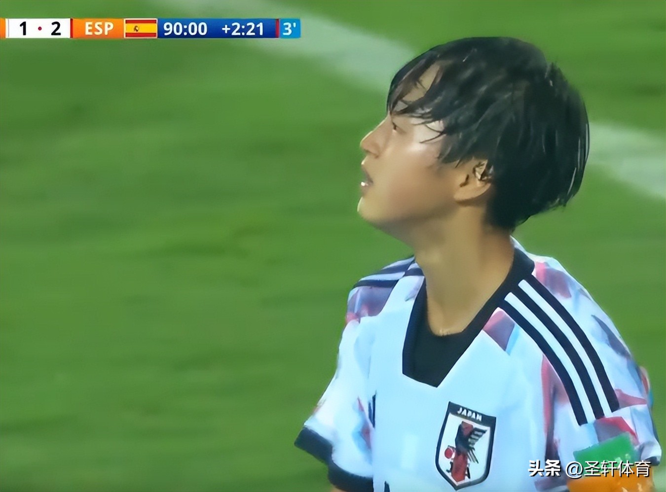 西班牙打世界杯(伟大1-0！世界杯冠军夜：日本无缘，黑马遭绝杀，西班牙创2大壮举)