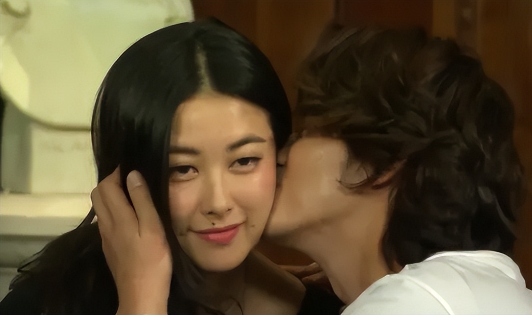 拉波埃尔坎(朱珠:4段感情,前任个个都是"人物",37岁选择了嫁给普通人)