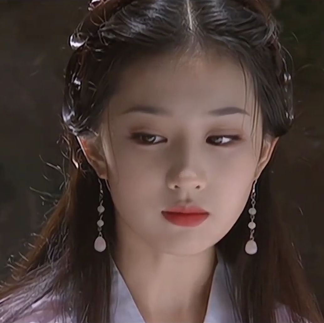 刘晓莉:有两段情史却至今单身,给刘亦菲找的"干爹"帮了她太多