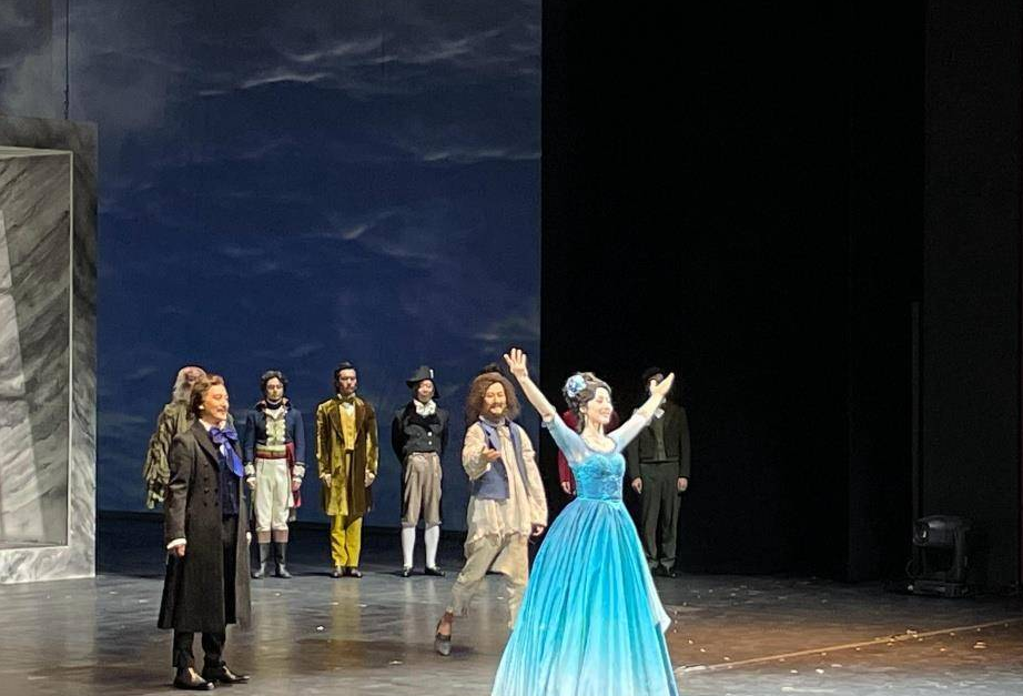 退圈13年后，不甘再做黄磊“背后的女人”：她的心思藏不住了....