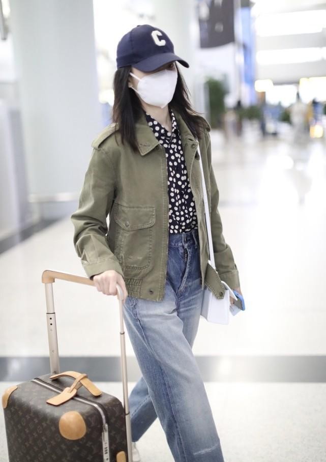 董洁的休闲装穿搭分析