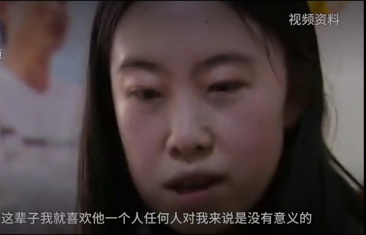 15年过去了，那个为追星逼父跳海的杨丽娟，如今过得怎样？