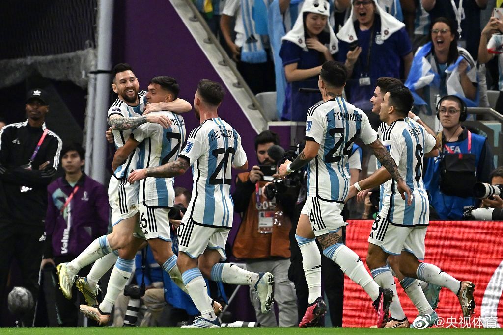梅西第二次进入4强，阿根廷将对阵克罗地亚，央视解说：梅西能看到半个小时后的场景