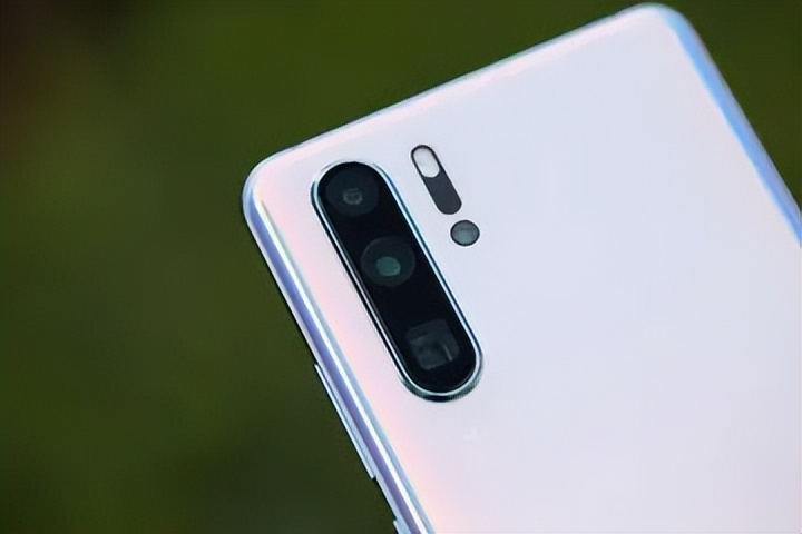 一台三年前的华为P30Pro，放现在，相当于什么价位的手机？