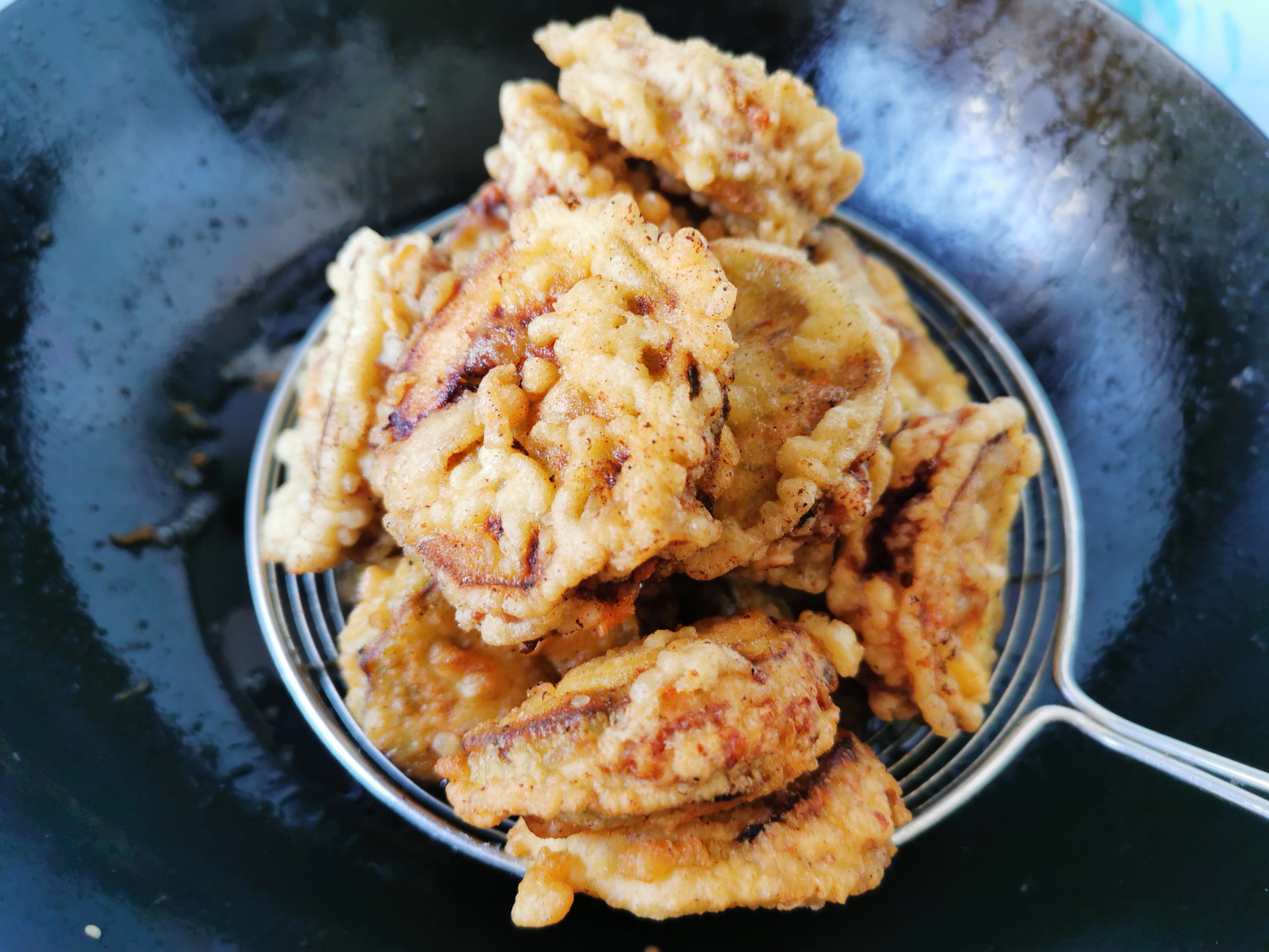 茄子的神仙吃法！外焦里嫩，下酒下饭还能当零食，调脆皮糊是关键
