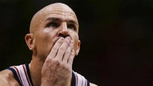 nba为什么会咬牙套（盘点NBA球星哪些标志性动作以及小怪癖，纳什喜欢摸鞋底再舔手指）