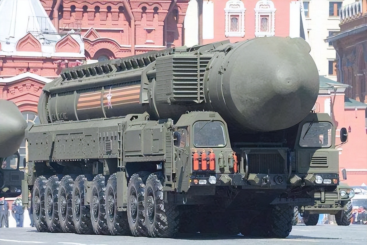 扬言将核弹打到美国本土只需1小时，普京最后的王牌，核弹执事者