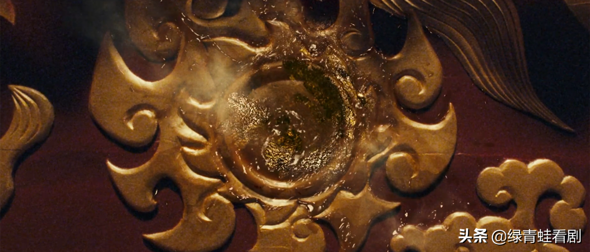 张艺谋斥资3.6亿，为打造巩俐女皇梦，周杰伦成最惨工具人