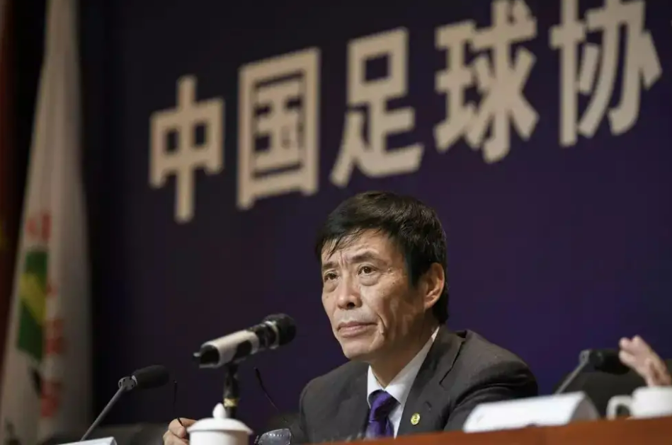 中超俱乐部为什么这么花钱（中超5年800亿花哪了？有人闷声发大财，比特维斯奥斯卡挣得多）