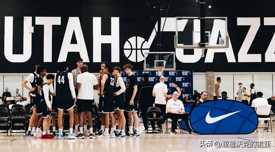 立陶宛有哪些nba球星（王俊杰入选最佳阵容！立陶宛前锋布泽利斯荣获NBA篮球无疆界MVP）-趣拿体育