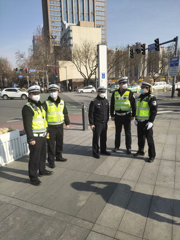 步巡+拖移+管制 | 西安交警雁塔大队整治违停再发力