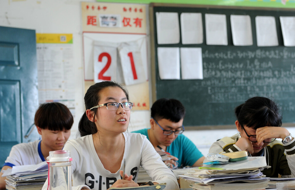 2022高考迎新规，4类学生可能无缘高考，复读生会受到影响吗？